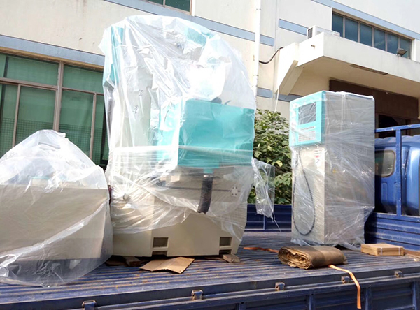 群基轮胎模具电火花机客户发货